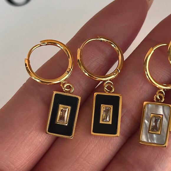 Black Vintage Style Acrylic Pendant Earrings 18K Gold Plated Stainless Steel - Picture 11 of 11